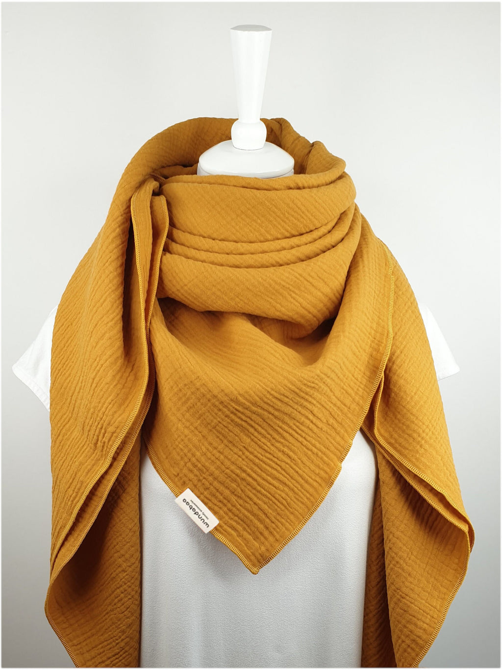 Musselintuch in braun, beige, gelb