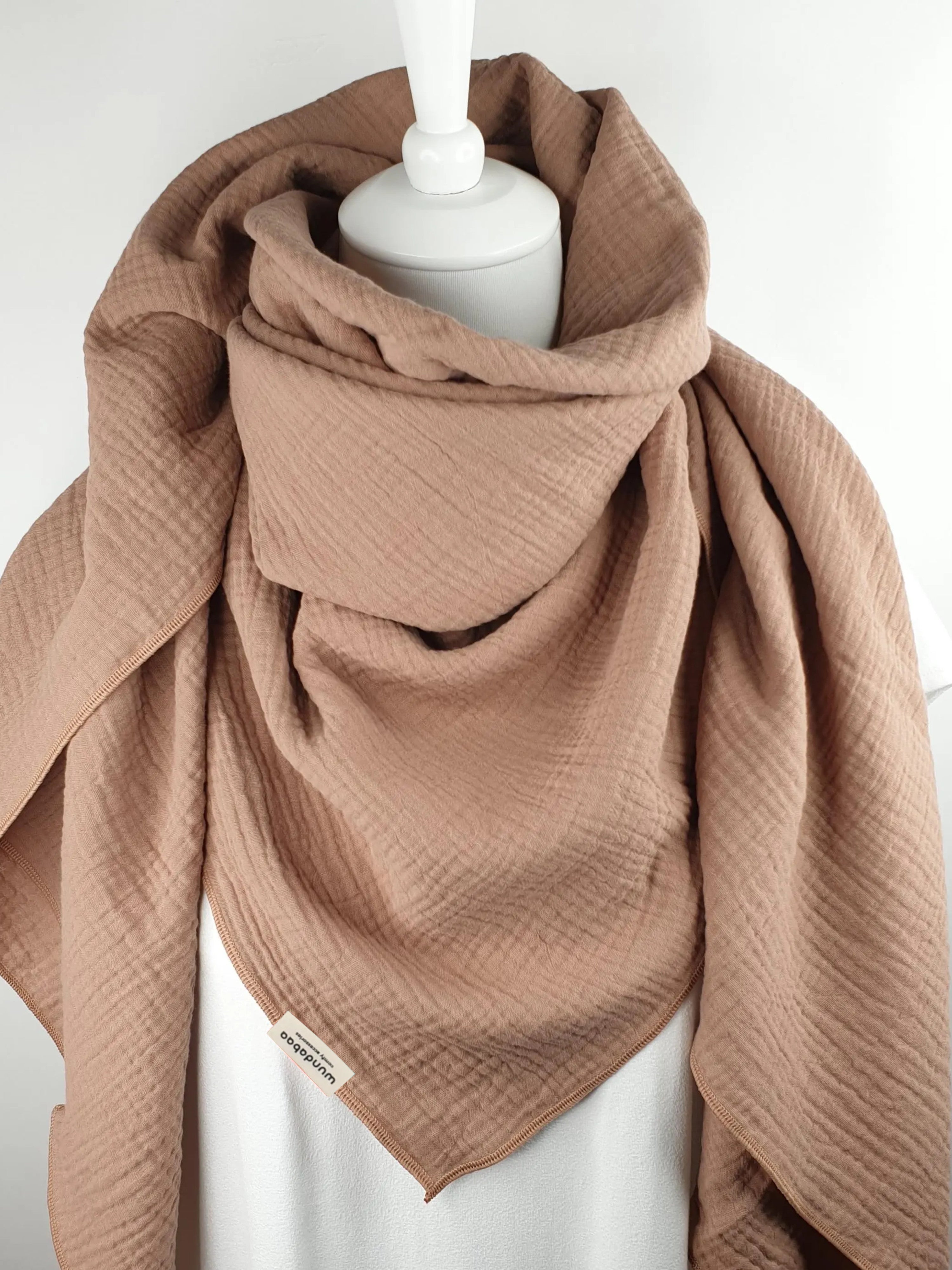 Musselintuch in braun, beige, gelb